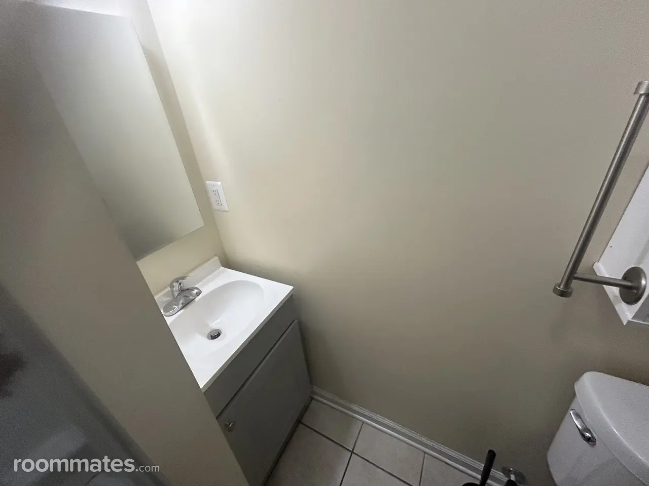 Profile photo 3 of 8