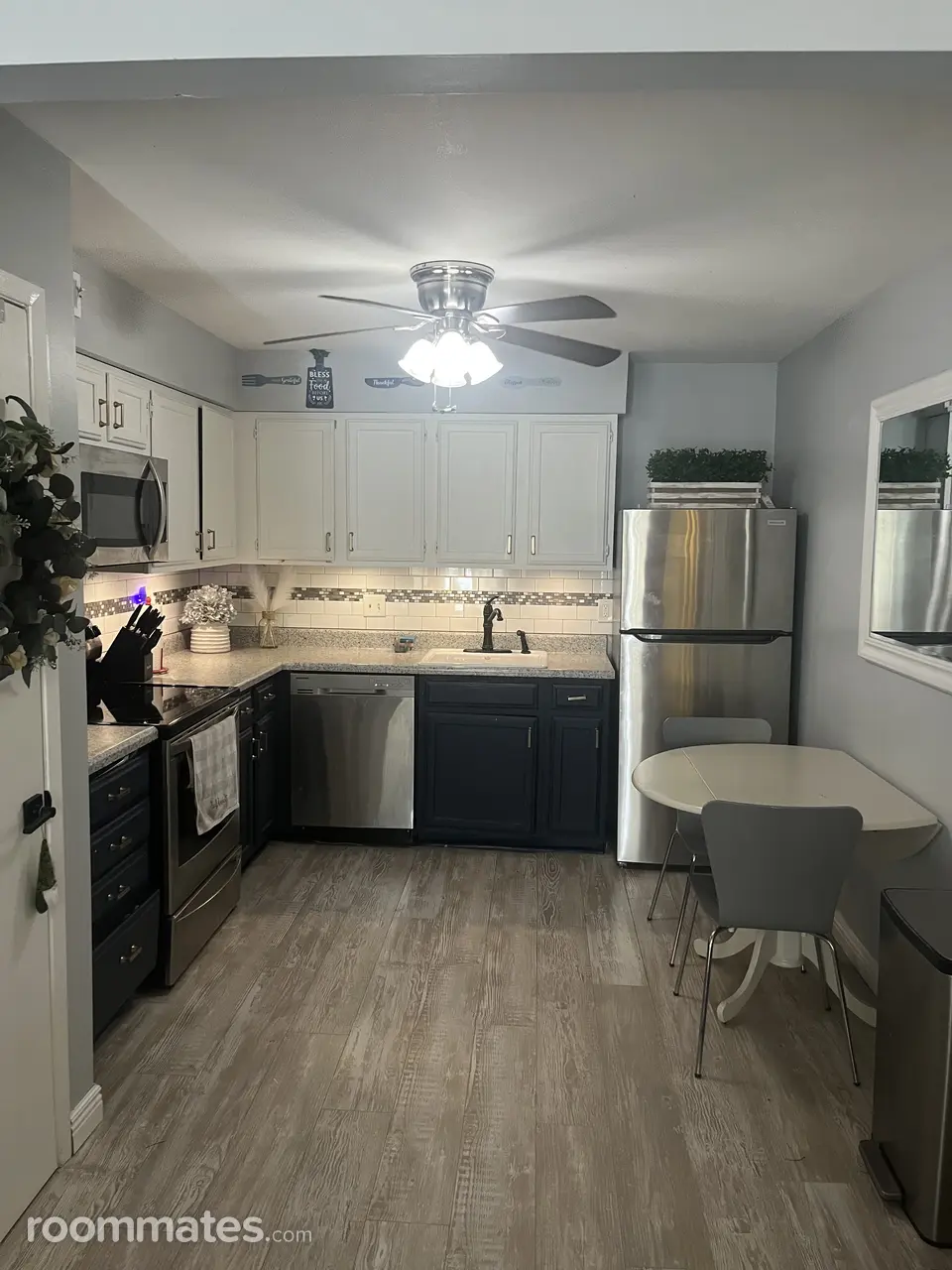 Profile photo 2 of 10