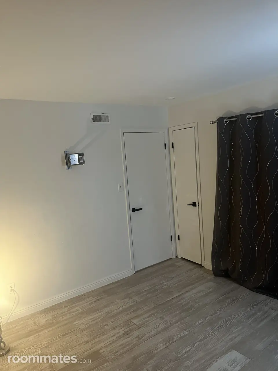 Profile photo 3 of 10