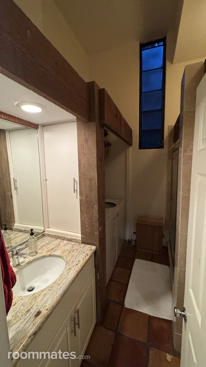 Profile photo 5 of 8