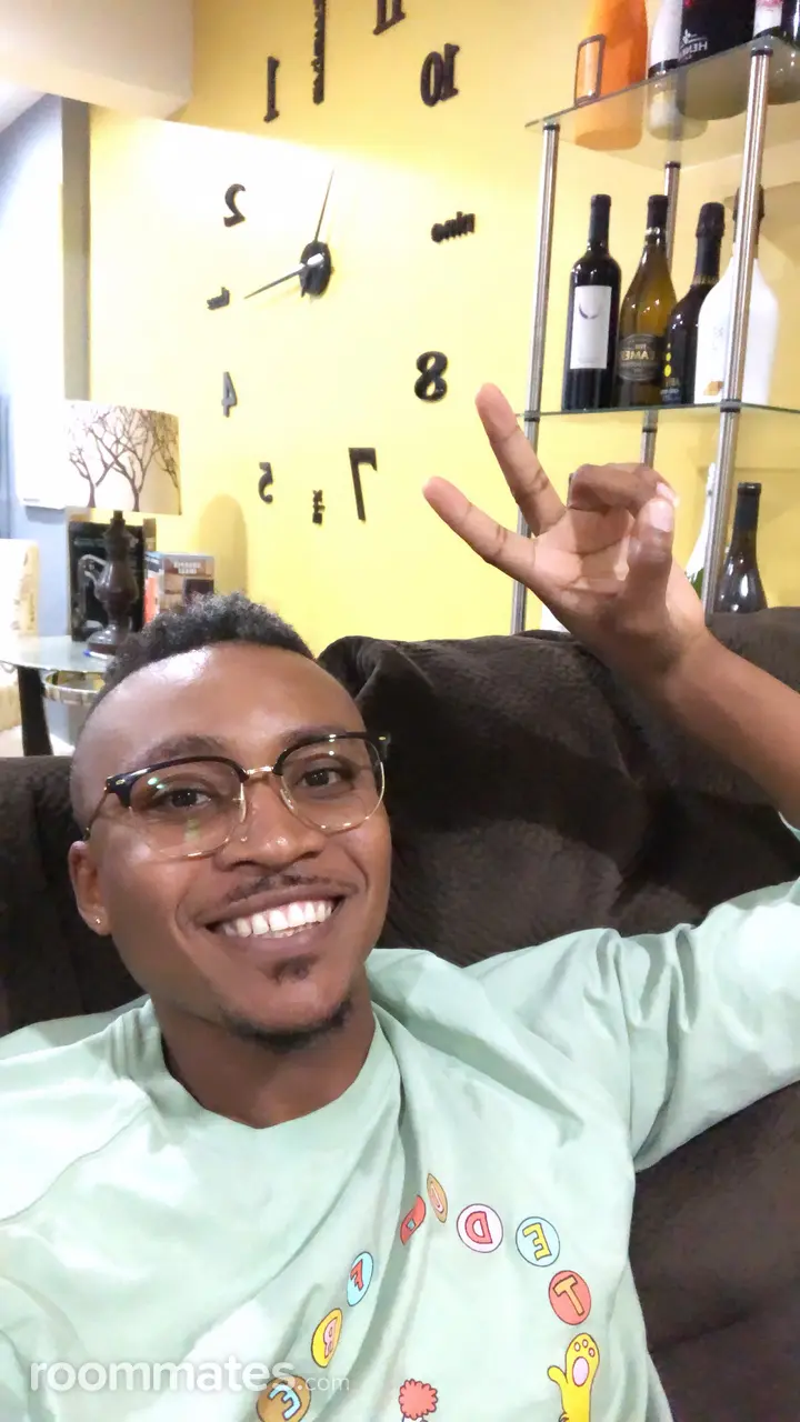 Profile photo 4 of 5