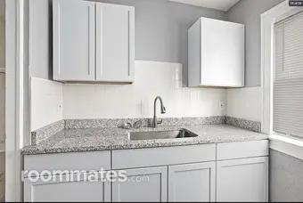 Room for rent in Detroit, MI $875, house