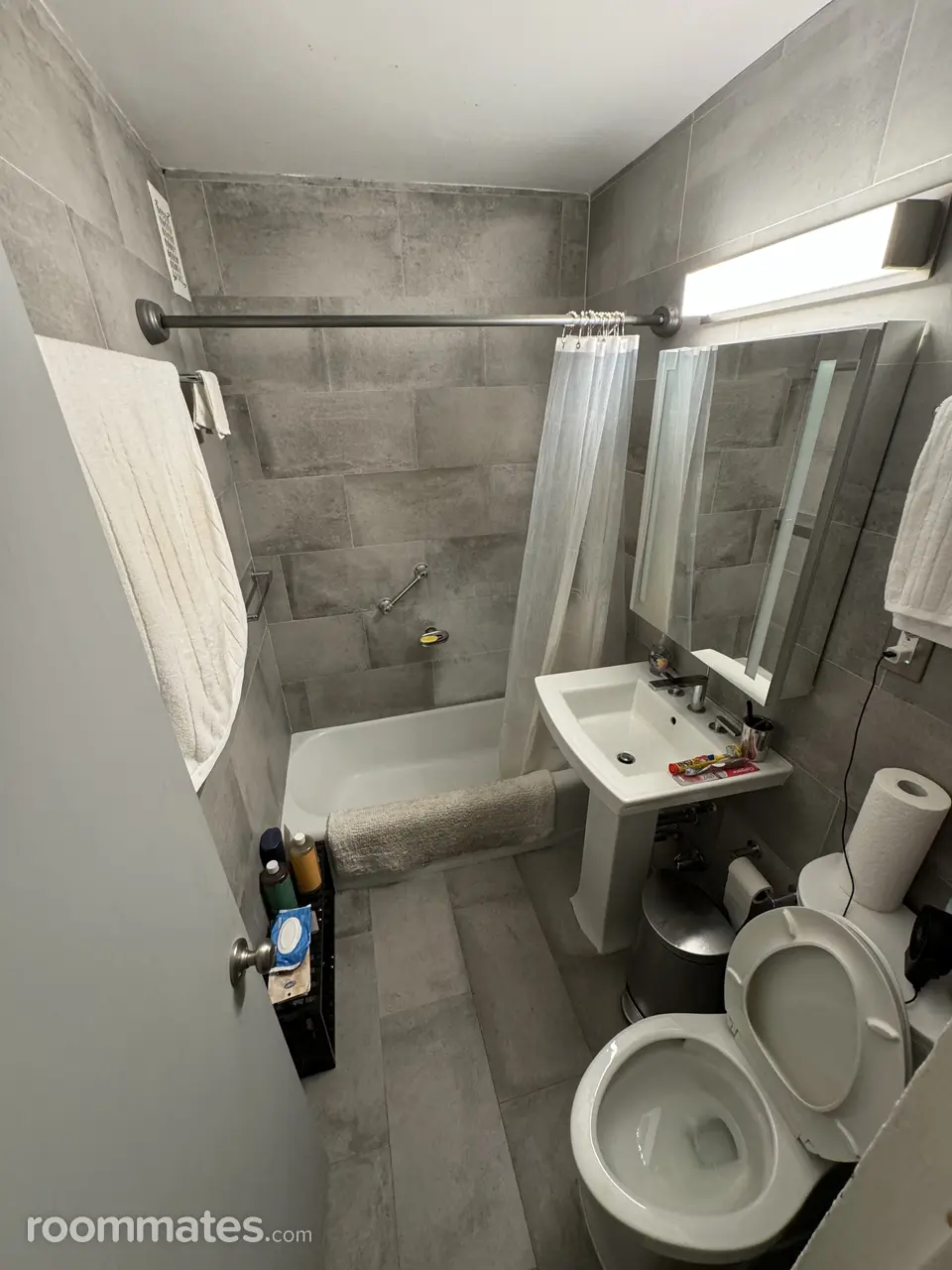 Profile photo 4 of 12