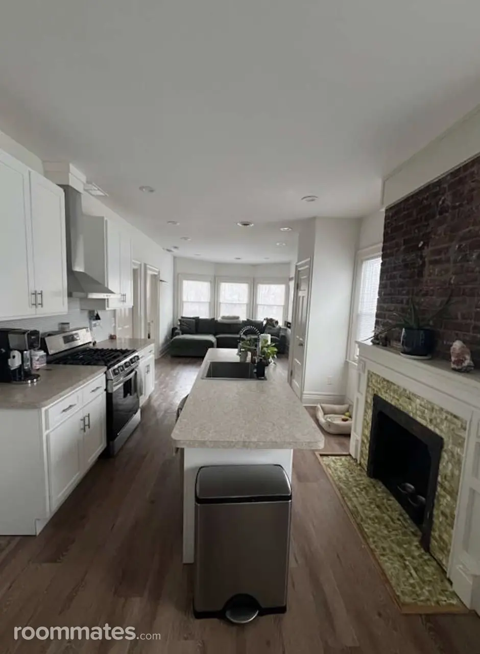 Profile photo 2 of 11