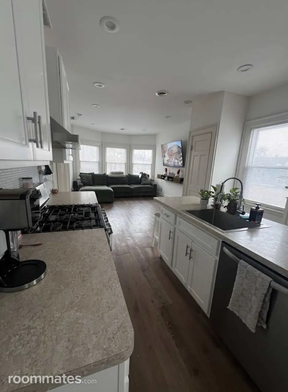 Profile photo 5 of 11