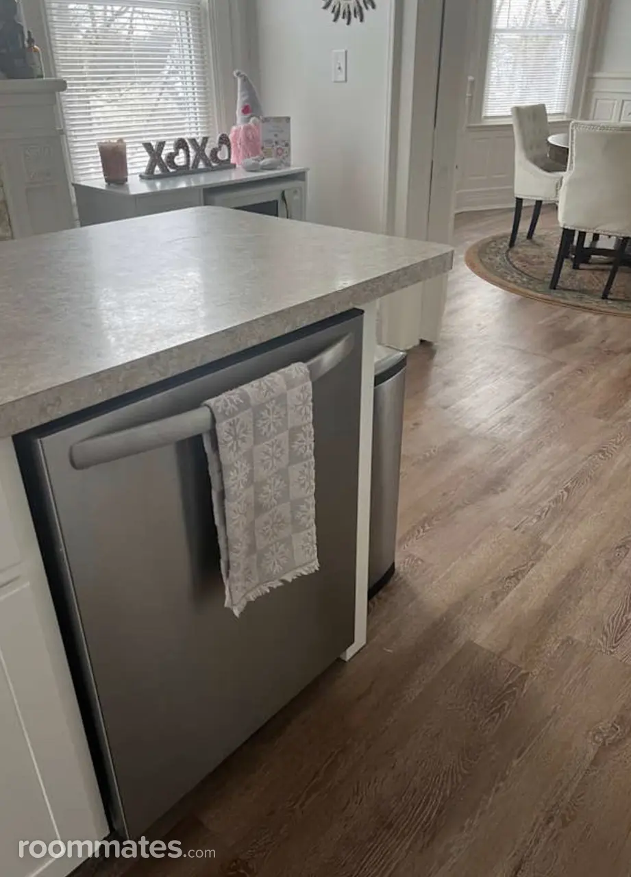 Profile photo 10 of 11