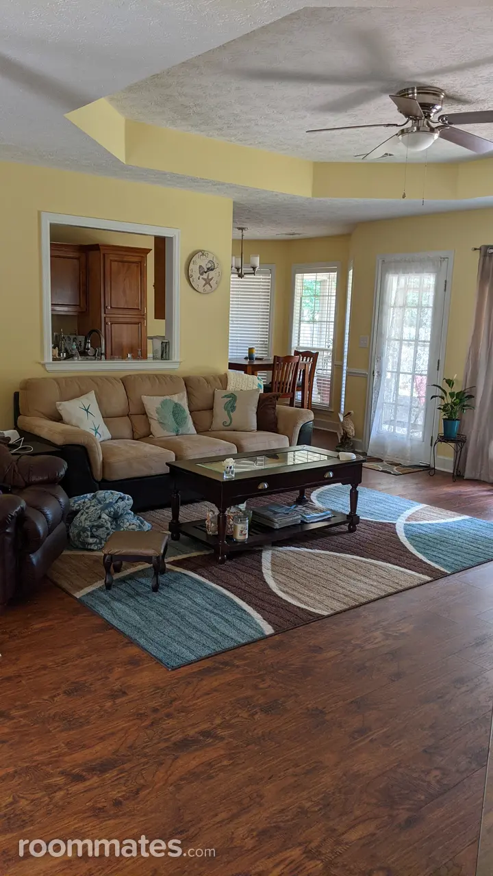 Profile photo 6 of 9