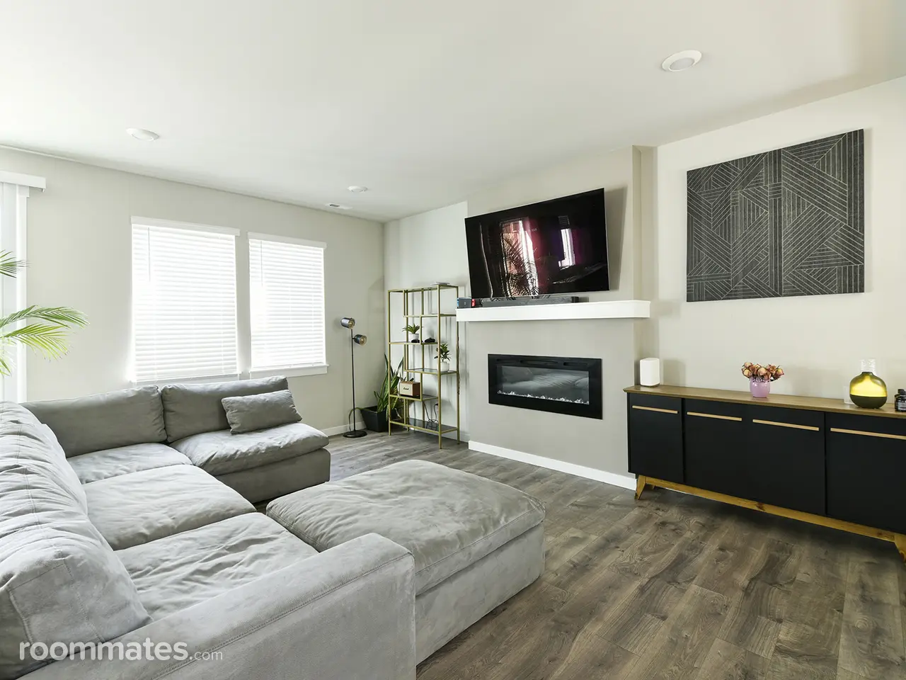 Profile photo 9 of 18