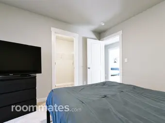 Room for rent in South Hill, WA $950, house