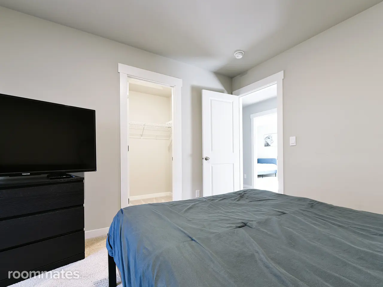 Profile photo 6 of 18