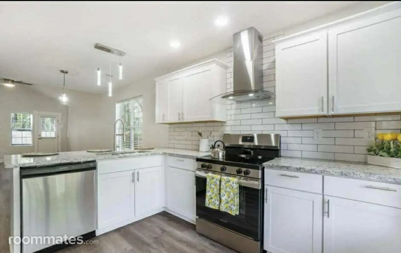 Profile photo 5 of 9