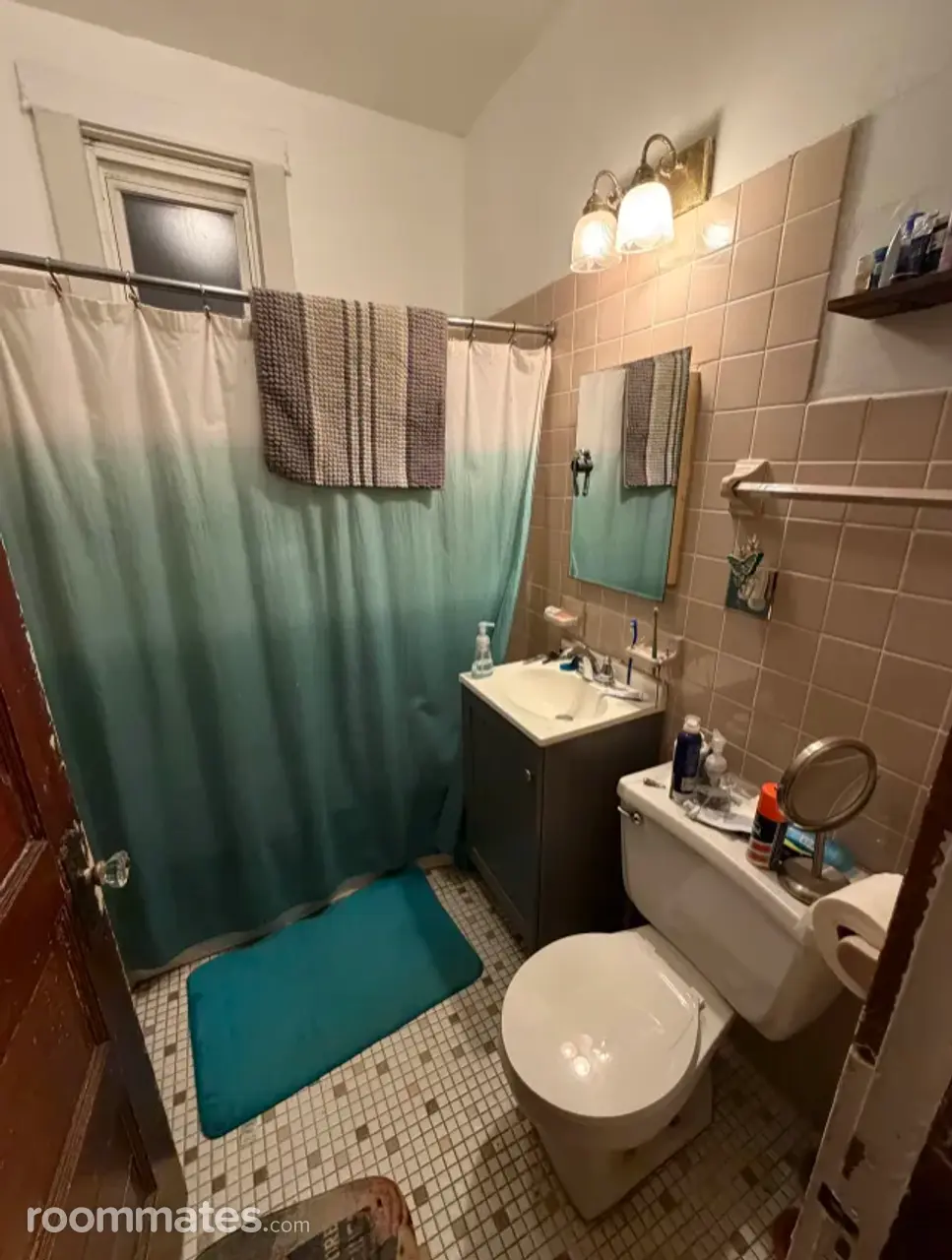 Profile photo 4 of 6