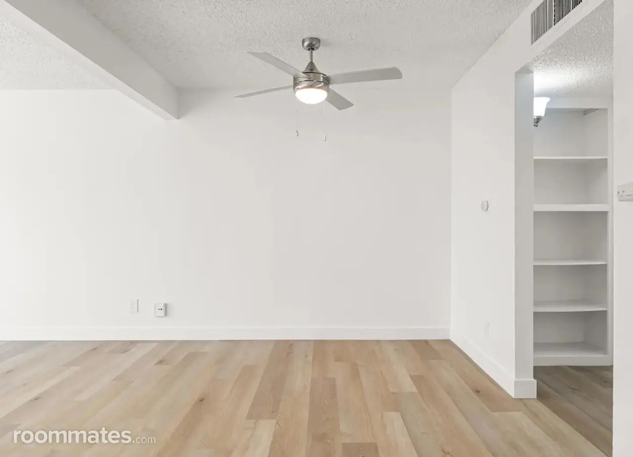 Profile photo 3 of 5