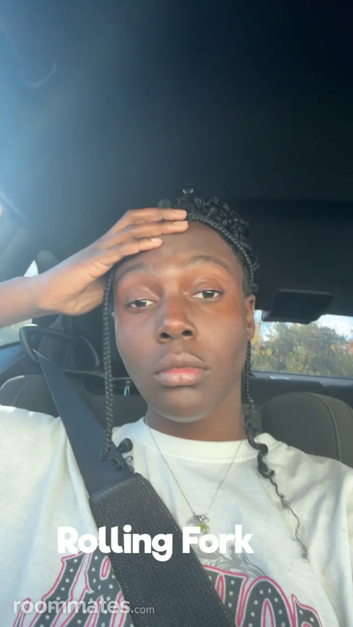 Profile photo 1 of 10