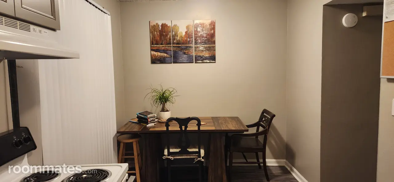 Profile photo 3 of 14