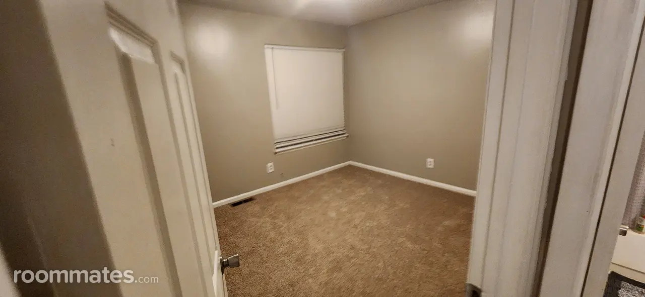 Profile photo 7 of 14