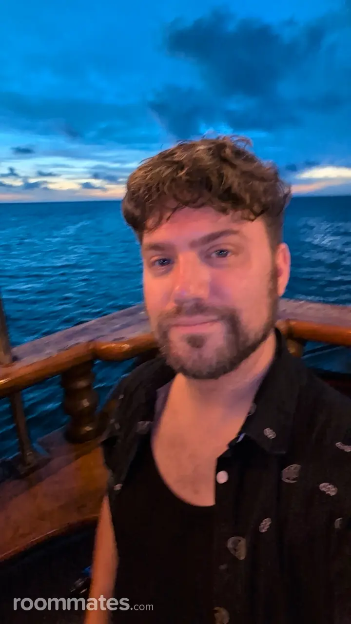 Profile photo 8 of 10