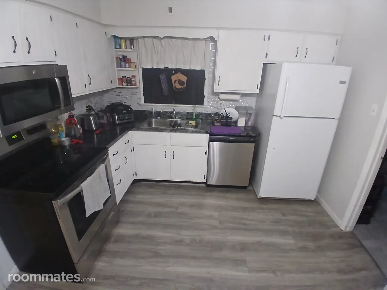 Profile photo 4 of 10