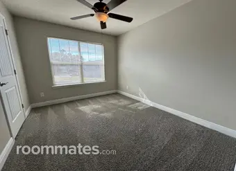 Room for rent in Pensacola, FL $800, house