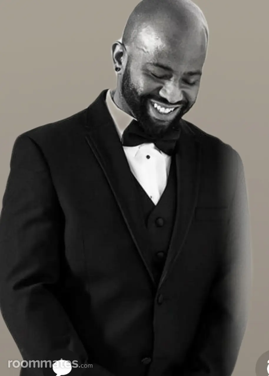 Profile photo 1 of 1