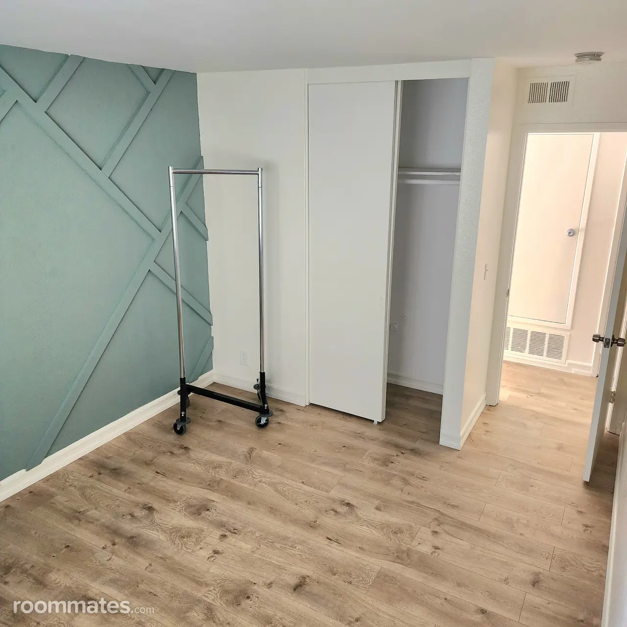 Profile photo 6 of 10