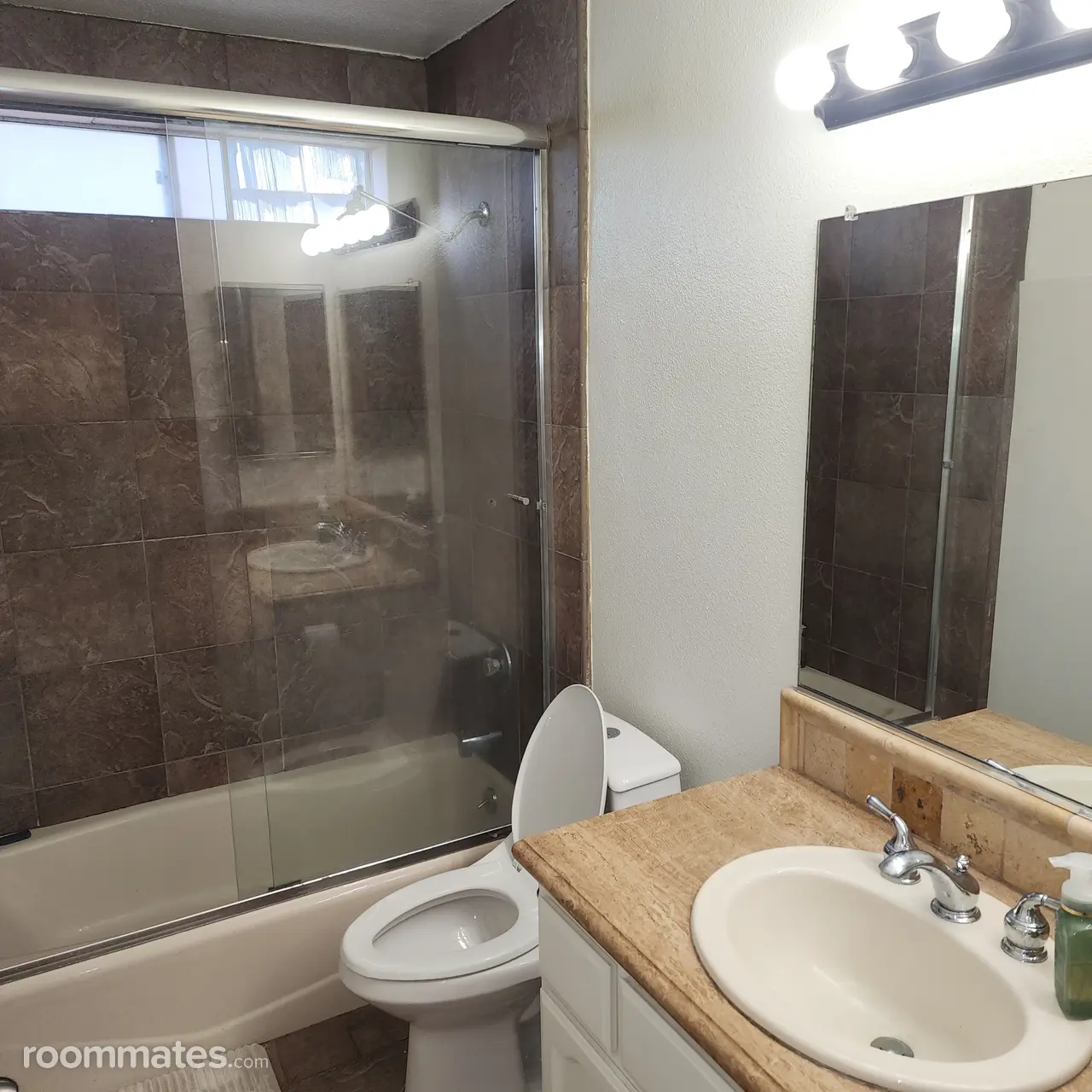 Profile photo 4 of 10