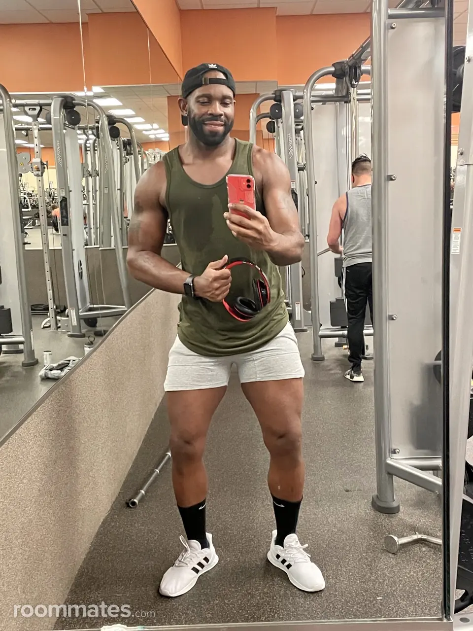 Profile photo 4 of 4