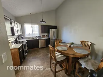 Room for rent in Colorado Springs, CO $700, house