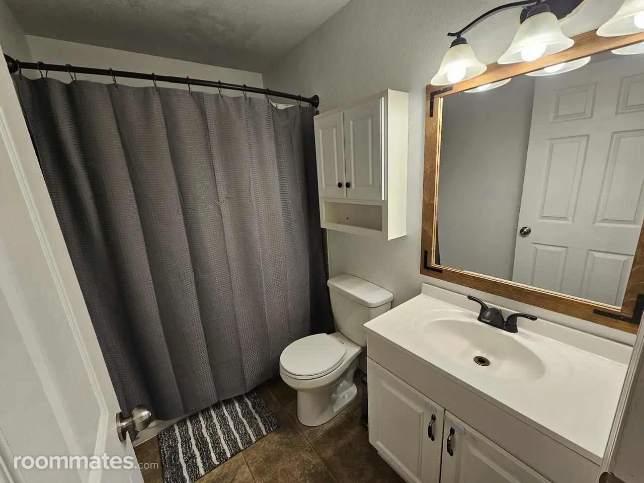 Profile photo 3 of 9