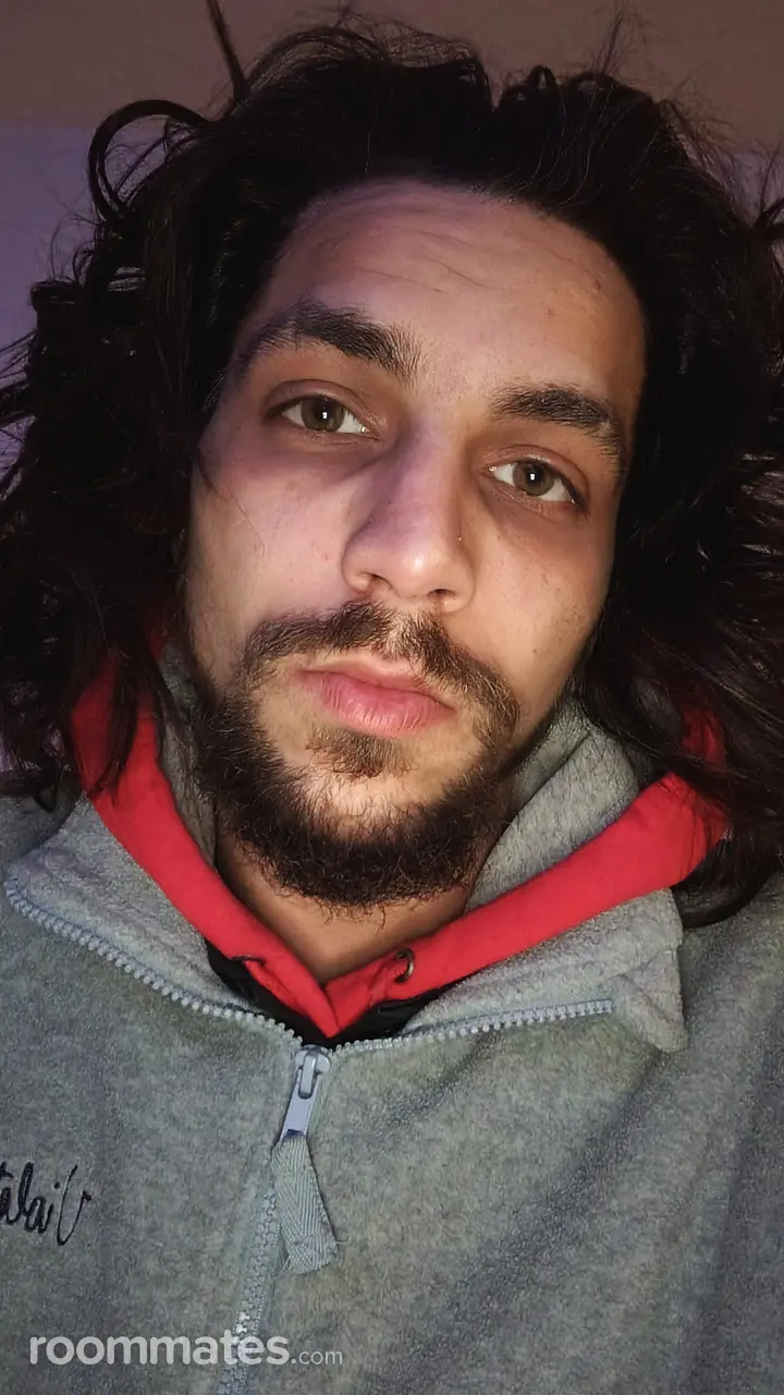 Profile photo 1 of 1