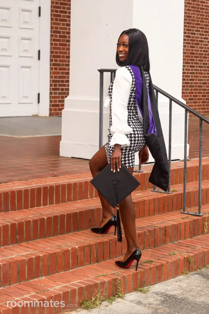 Profile photo 11 of 16