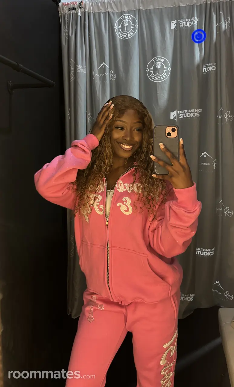 Profile photo 10 of 16