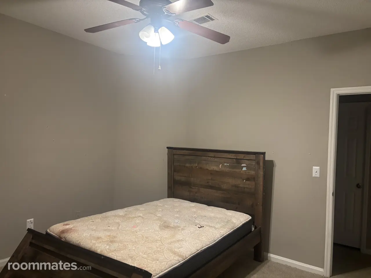 Profile photo 9 of 16