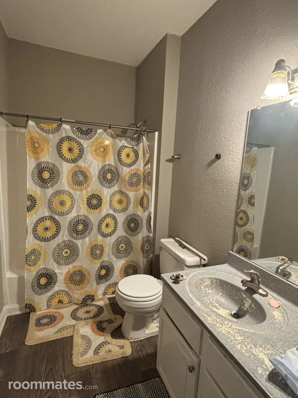 Profile photo 8 of 16