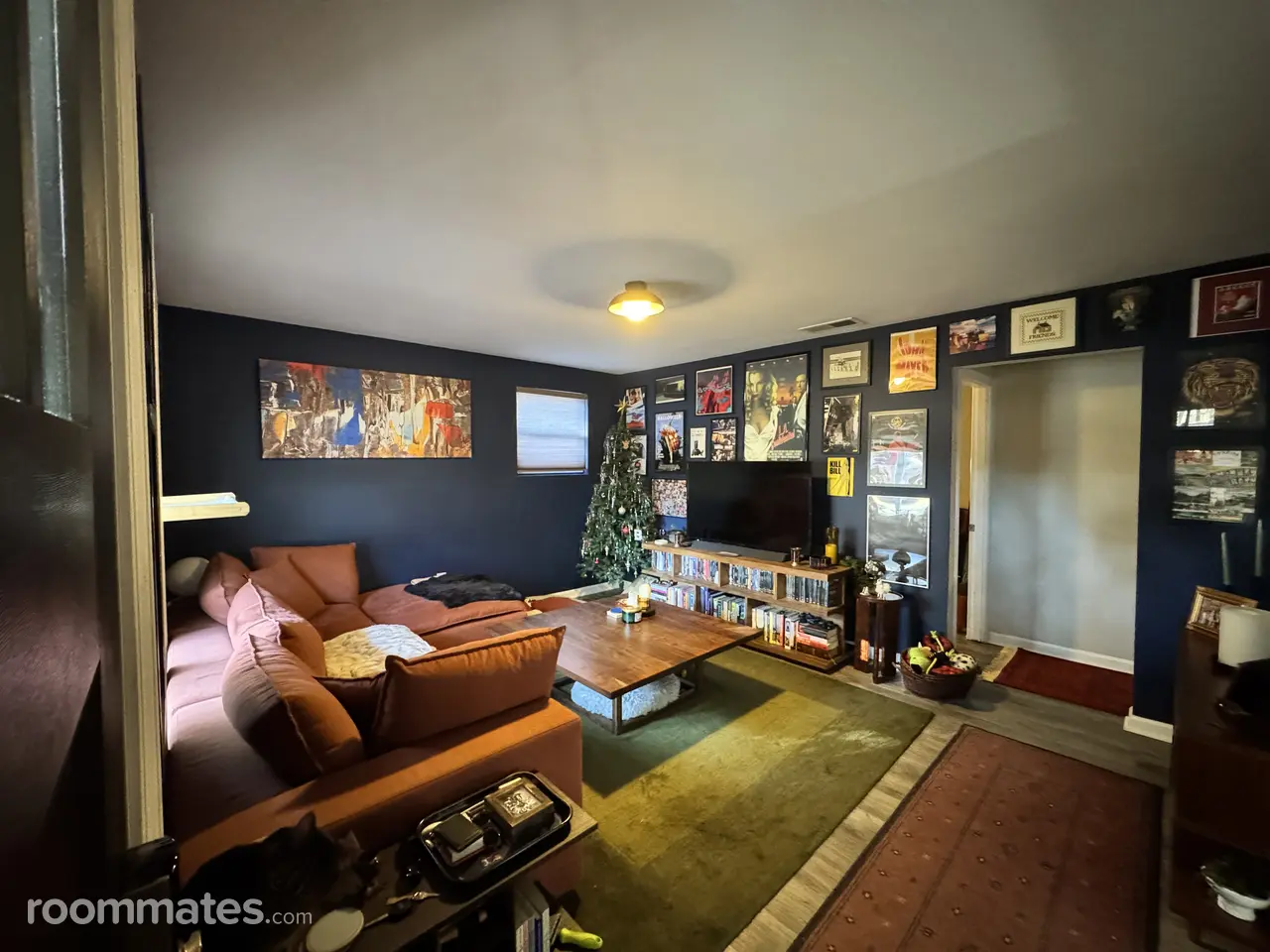 Profile photo 3 of 10