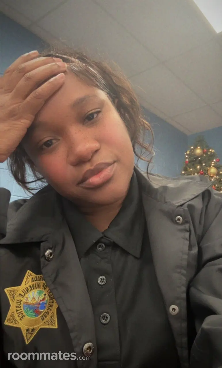 Profile photo 4 of 4