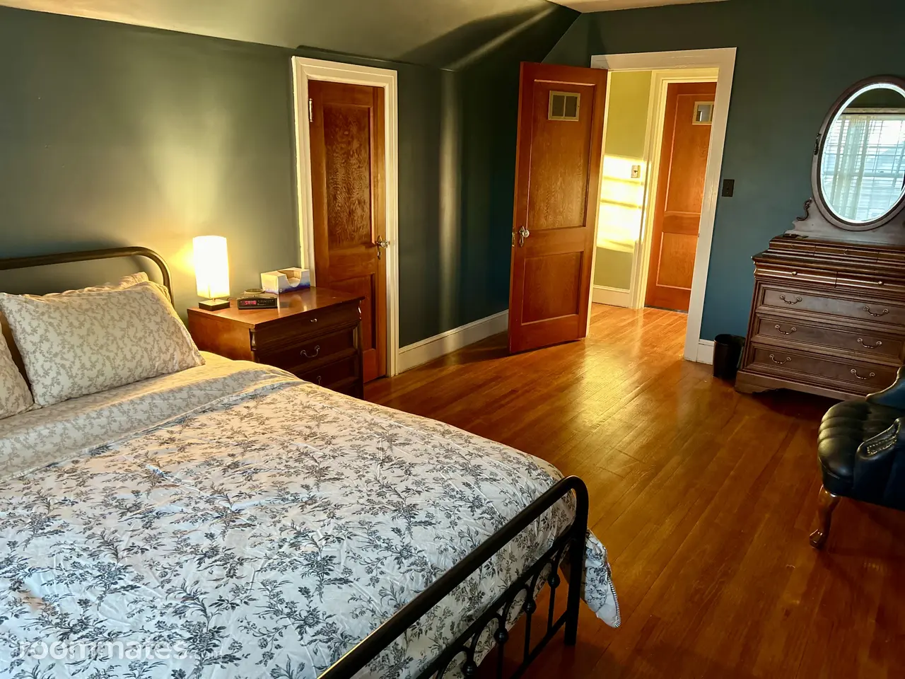 Profile photo 3 of 14