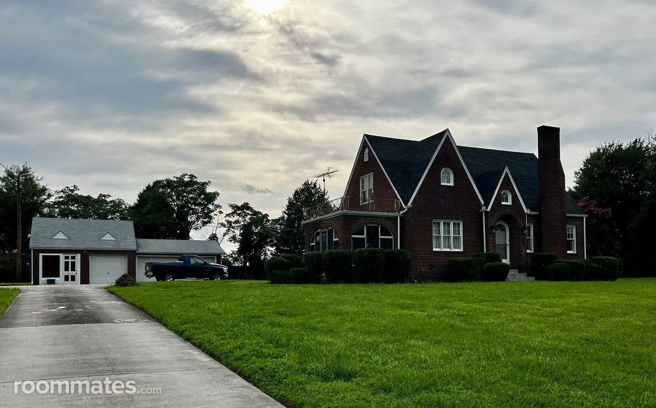 Profile photo 6 of 14