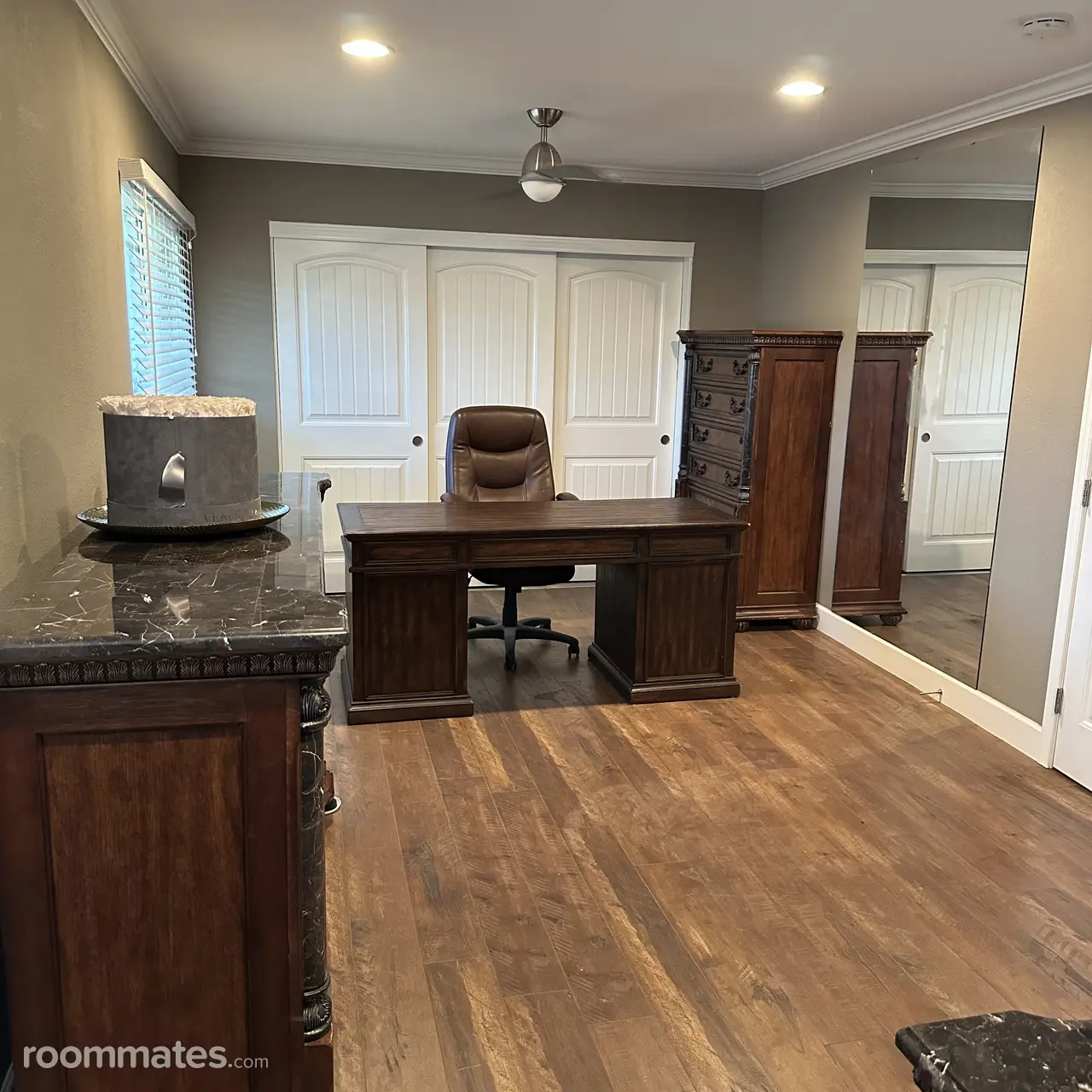 Profile photo 4 of 7