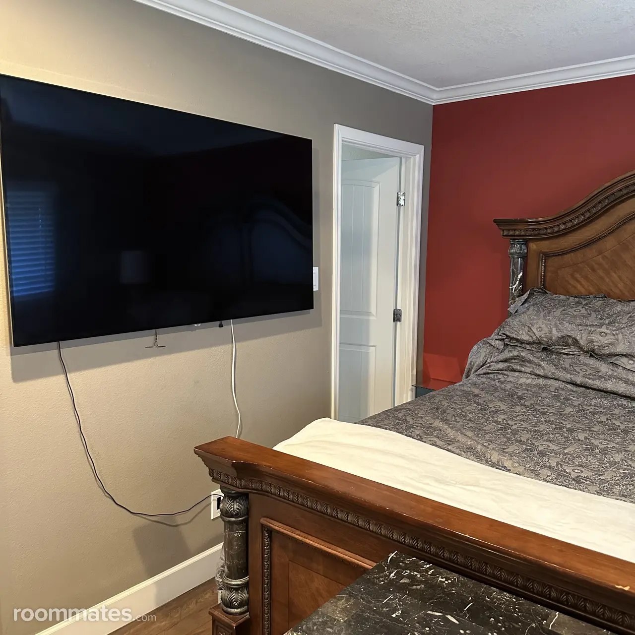 Profile photo 1 of 7