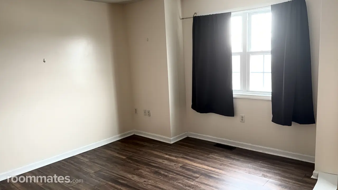 Profile photo 1 of 4