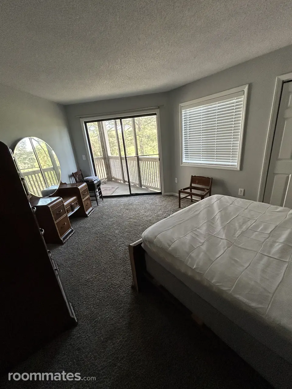 Profile photo 3 of 4