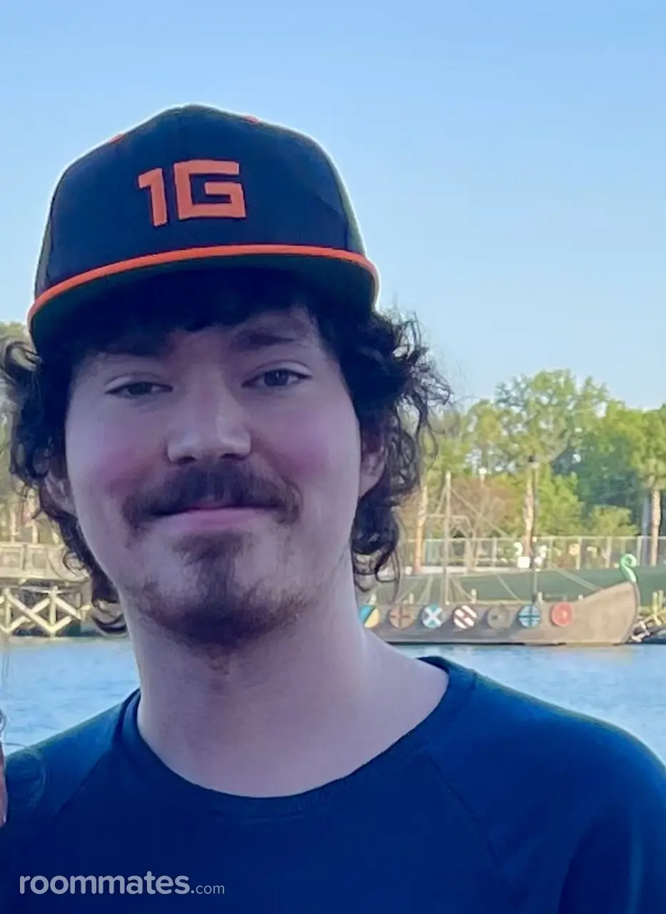 Profile photo 4 of 4