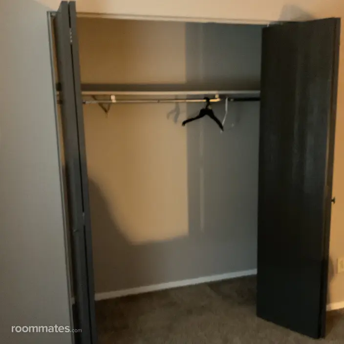 Room for rent in Huber Heights, OH $600, house