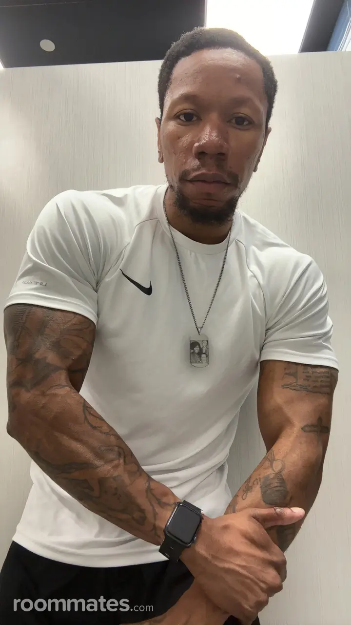 Profile photo 4 of 4