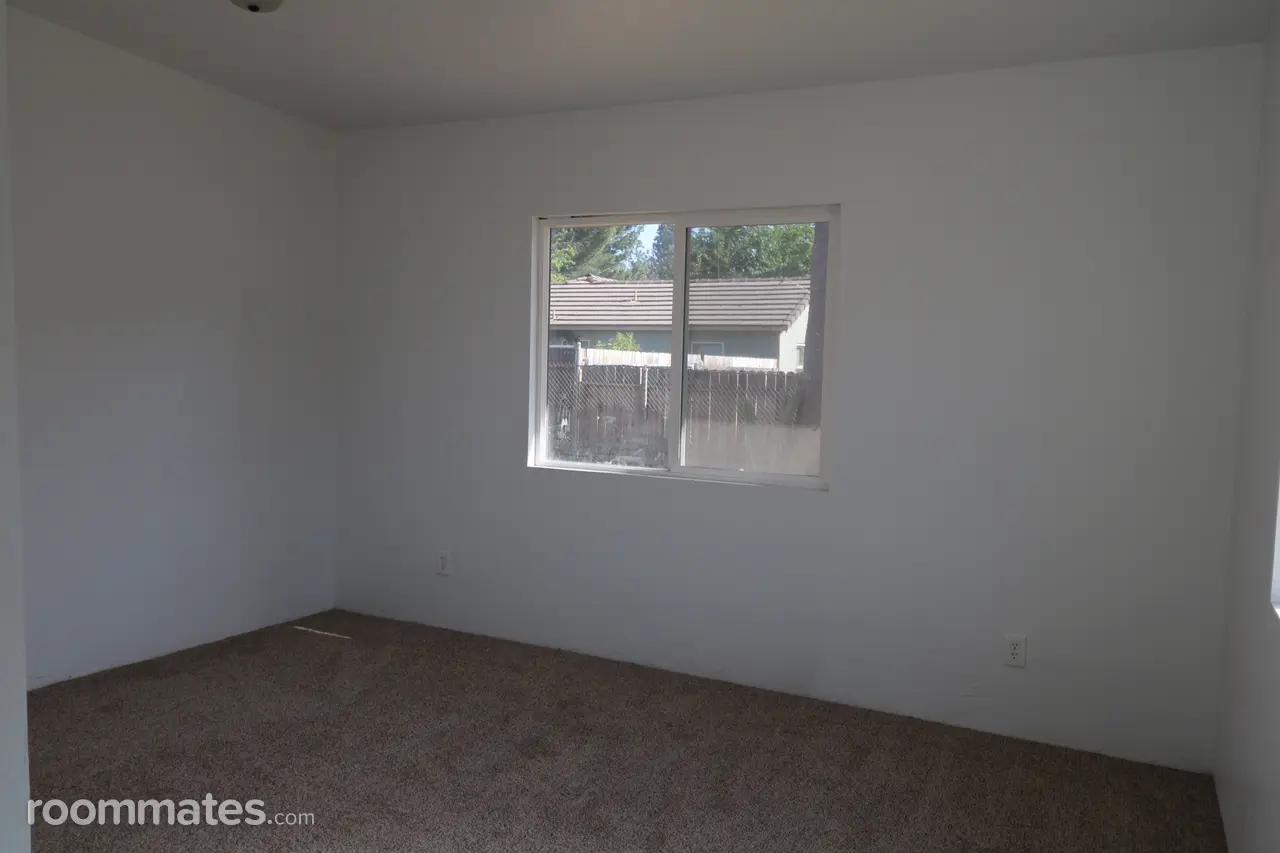 Profile photo 1 of 3