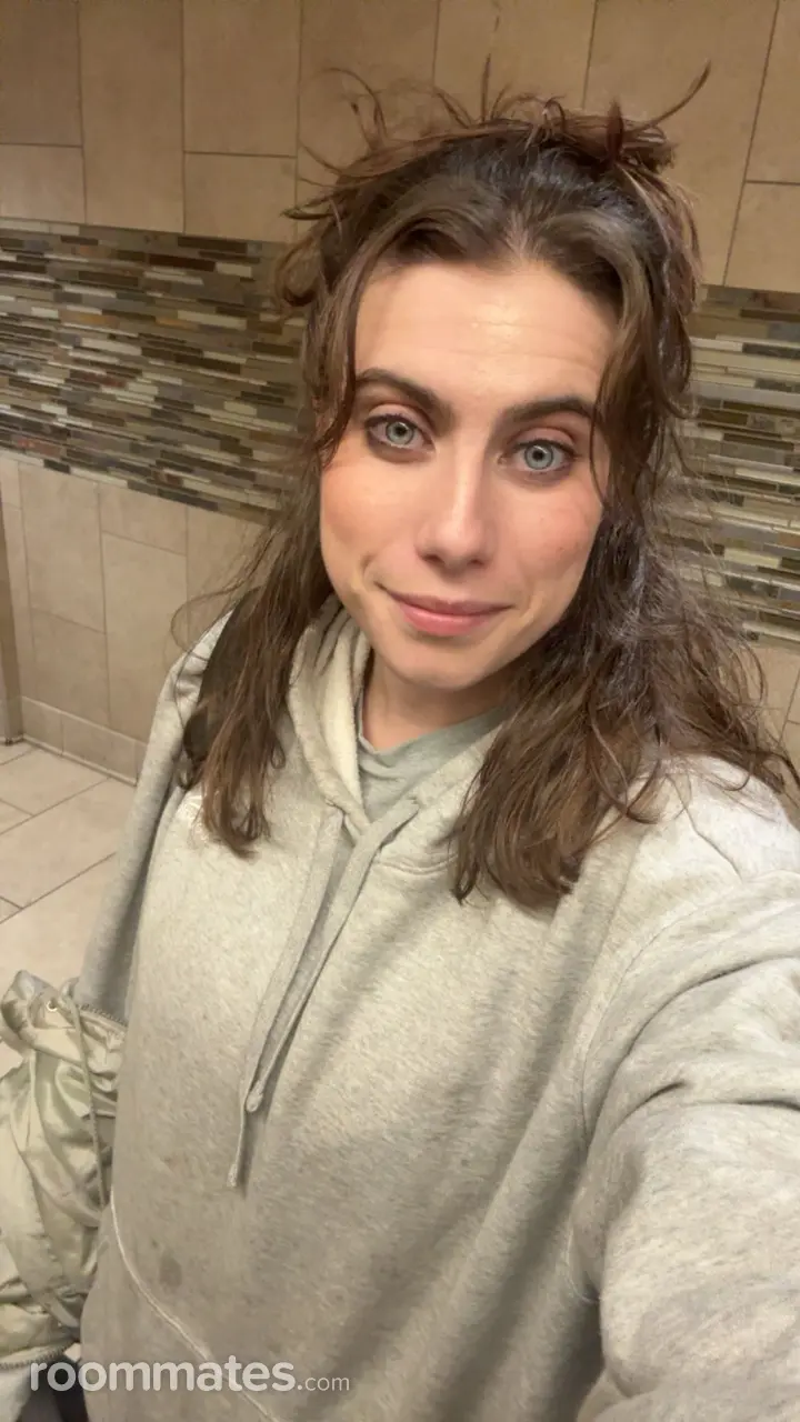 Profile photo 12 of 19