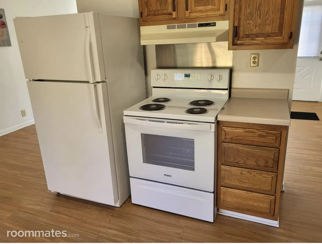 Profile photo 9 of 19