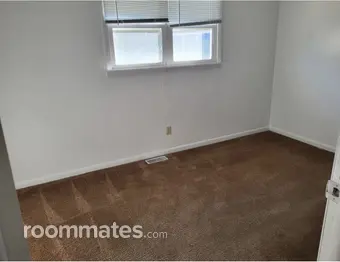 Room for rent in Valparaiso, IN $500, house