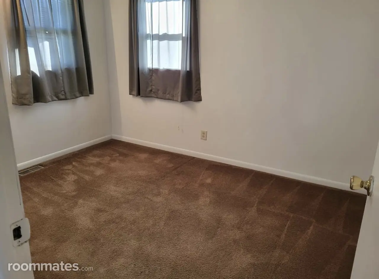 Profile photo 3 of 19